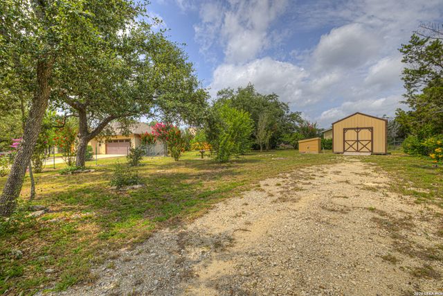 737 LA PALOMA DR, Canyon Lake, TX 78133