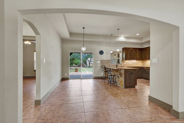 737 LA PALOMA DR, Canyon Lake, TX 78133