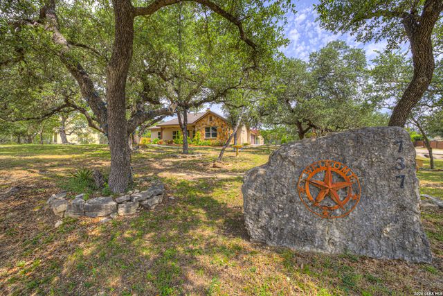 737 LA PALOMA DR, Canyon Lake, TX 78133