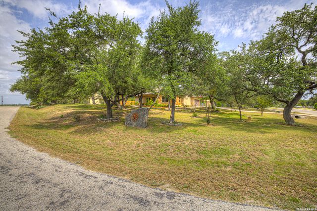 737 LA PALOMA DR, Canyon Lake, TX 78133