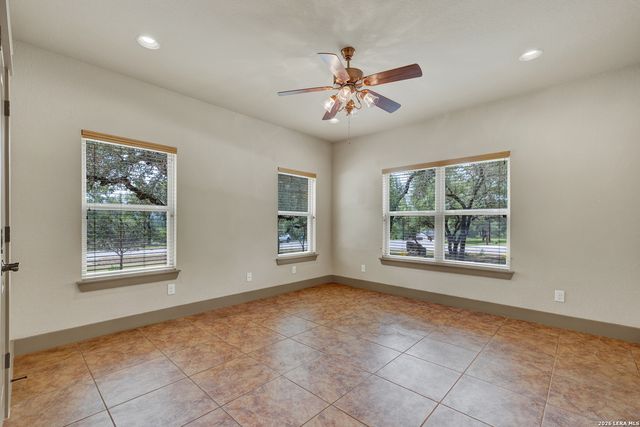 737 LA PALOMA DR, Canyon Lake, TX 78133