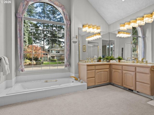 2312 Ne 158TH Ave, Vancouver, WA 98684