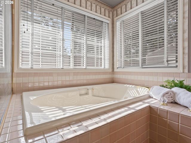 2312 Ne 158TH Ave, Vancouver, WA 98684