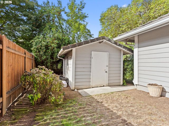 2312 Ne 158TH Ave, Vancouver, WA 98684
