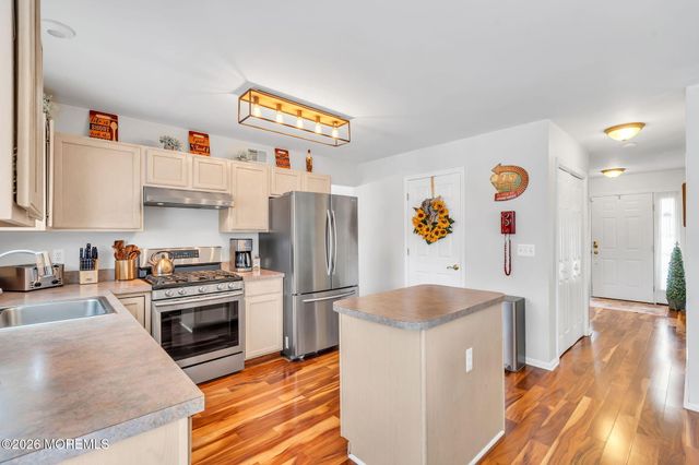 163 Liberty Avenue, Manahawkin, NJ 08050