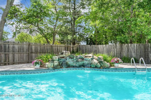 163 Liberty Avenue, Manahawkin, NJ 08050