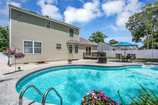 163 Liberty Avenue, Manahawkin, NJ 08050