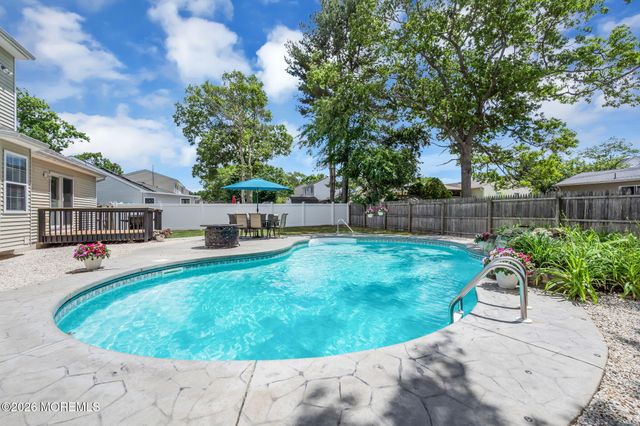 163 Liberty Avenue, Manahawkin, NJ 08050
