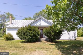751 OLD CHARLES TOWN RD, Stephenson, VA 22656
