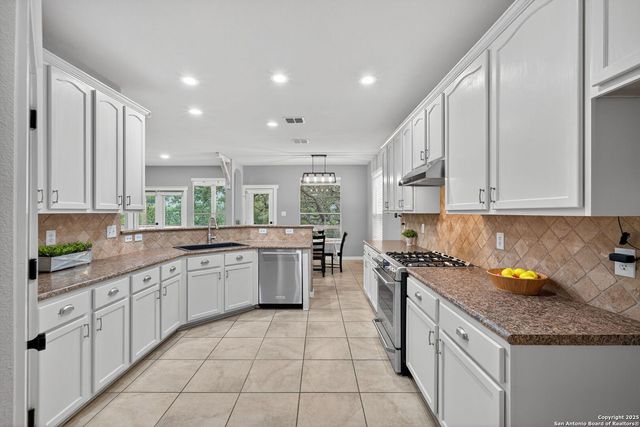 3302 Bending Creek, San Antonio, TX 78261