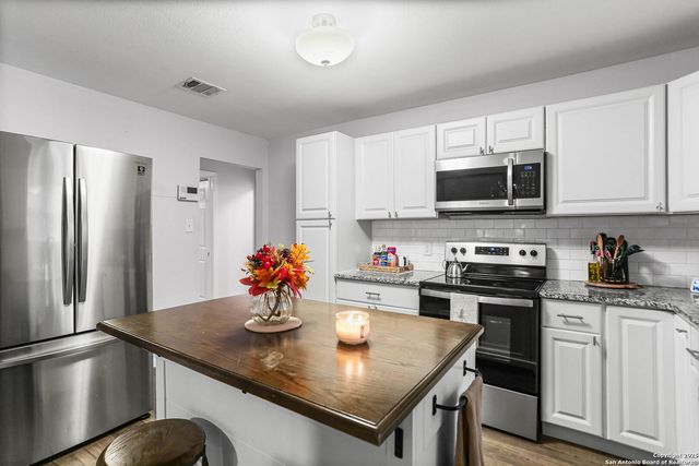 4442 Lord, San Antonio, TX 78220