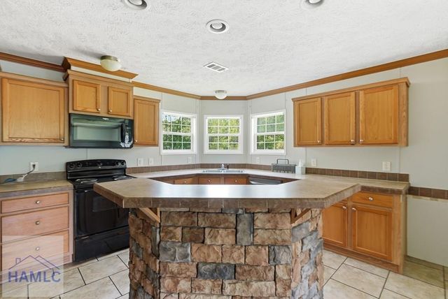 99 Kevin's Lane NE, Hinesville, GA 31313