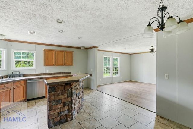 99 Kevin's Lane NE, Hinesville, GA 31313