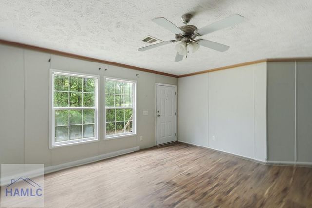 99 Kevin's Lane NE, Hinesville, GA 31313