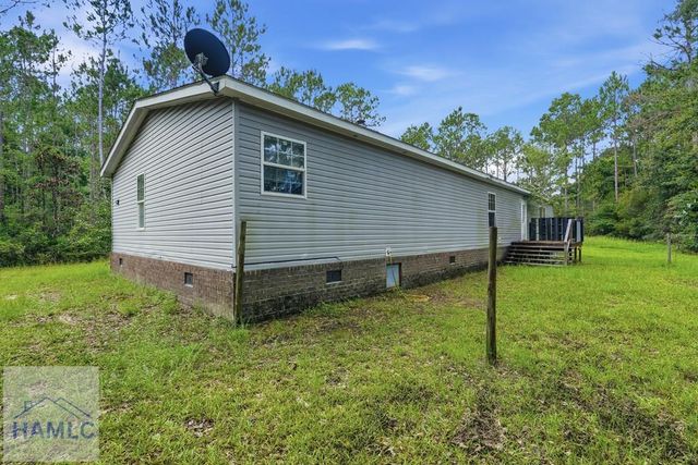 99 Kevin's Lane NE, Hinesville, GA 31313