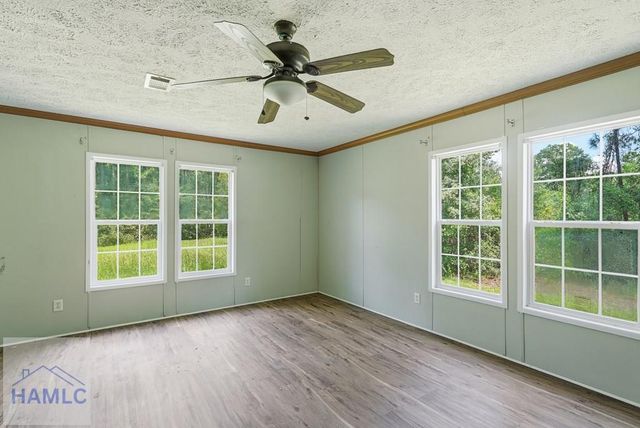 99 Kevin's Lane NE, Hinesville, GA 31313