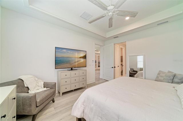 1047 WATERLINE COURT, Sarasota, FL 34240
