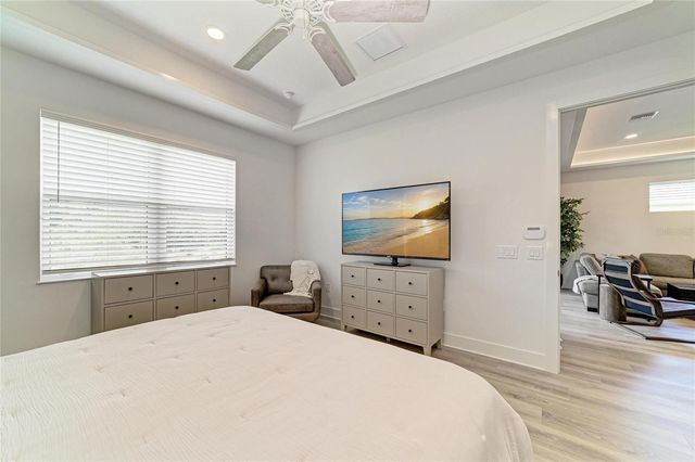 1047 WATERLINE COURT, Sarasota, FL 34240