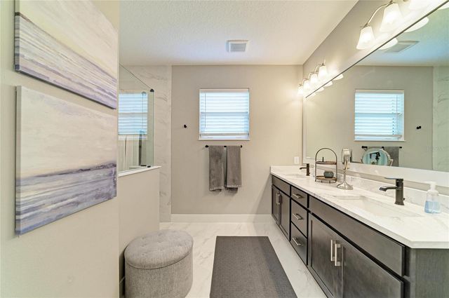 1047 WATERLINE COURT, Sarasota, FL 34240