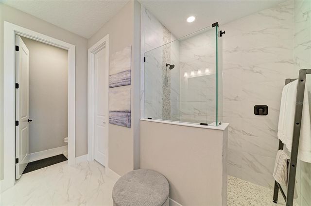 1047 WATERLINE COURT, Sarasota, FL 34240