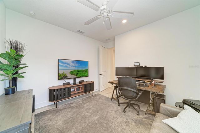 1047 WATERLINE COURT, Sarasota, FL 34240