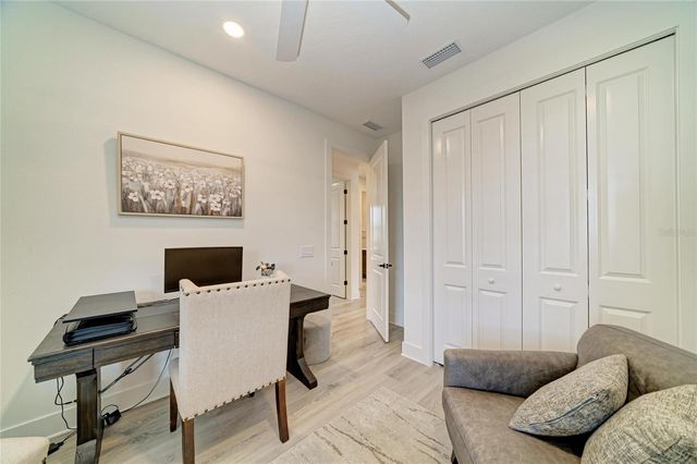 1047 WATERLINE COURT, Sarasota, FL 34240