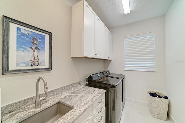 1047 WATERLINE COURT, Sarasota, FL 34240