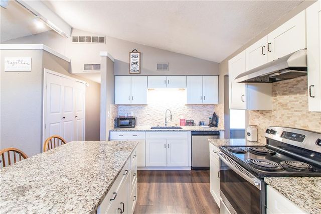 206 SW 1671 Road, Kingsville, MO 64071