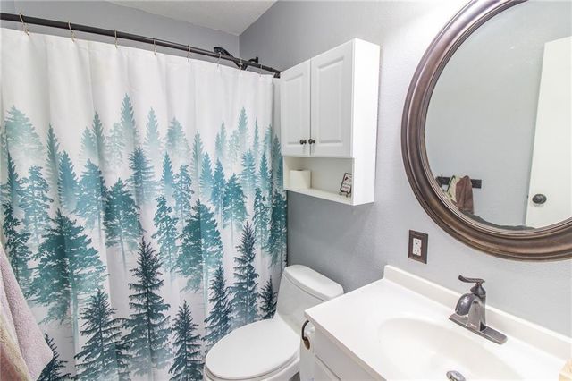 206 SW 1671 Road, Kingsville, MO 64071