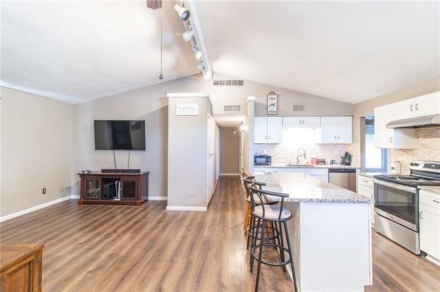 206 SW 1671 Road, Kingsville, MO 64071