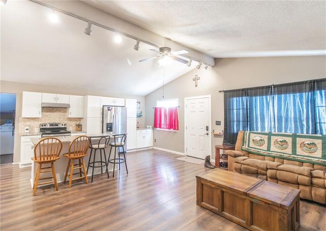 206 SW 1671 Road, Kingsville, MO 64071