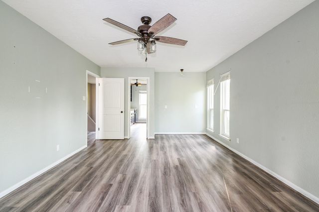 4509 Country Club Drive, Dickinson, TX 77539