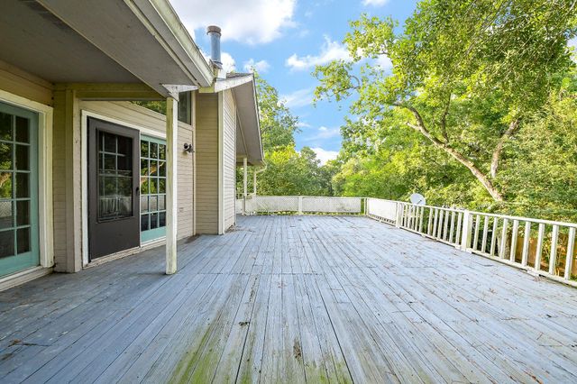 4509 Country Club Drive, Dickinson, TX 77539