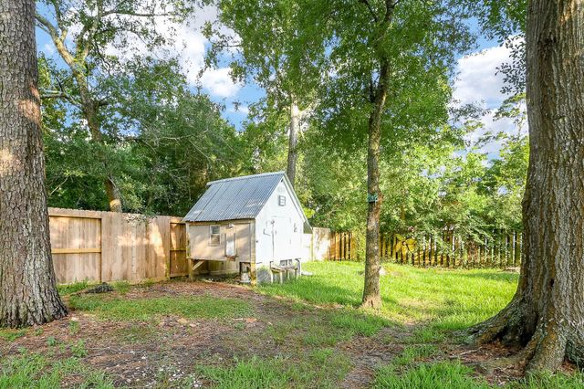 4509 Country Club Drive, Dickinson, TX 77539