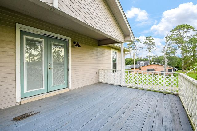 4509 Country Club Drive, Dickinson, TX 77539
