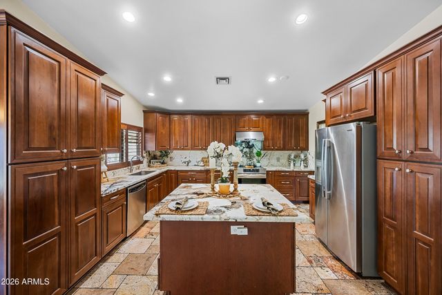 642 E SAGEBRUSH Street, Gilbert, AZ 85296
