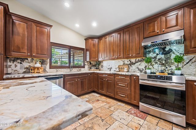 642 E SAGEBRUSH Street, Gilbert, AZ 85296