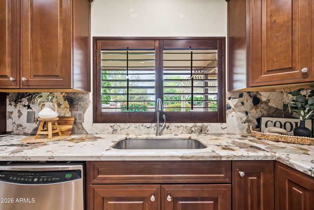 642 E SAGEBRUSH Street, Gilbert, AZ 85296
