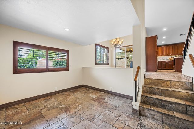 642 E SAGEBRUSH Street, Gilbert, AZ 85296