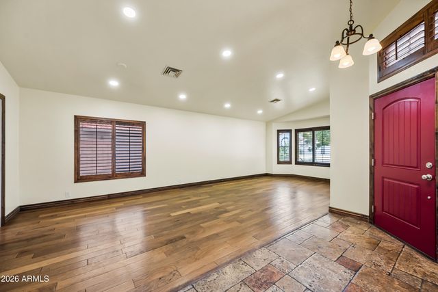 642 E SAGEBRUSH Street, Gilbert, AZ 85296