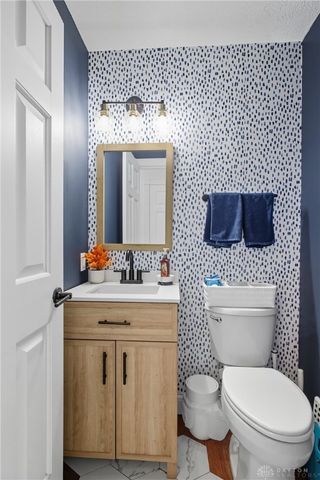 970 Forest Edge Avenue, Springfield, OH 45503