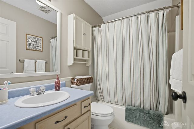 970 Forest Edge Avenue, Springfield, OH 45503