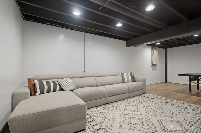 970 Forest Edge Avenue, Springfield, OH 45503