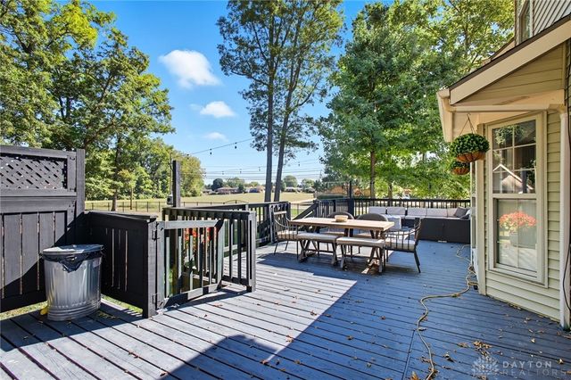 970 Forest Edge Avenue, Springfield, OH 45503