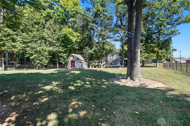 970 Forest Edge Avenue, Springfield, OH 45503