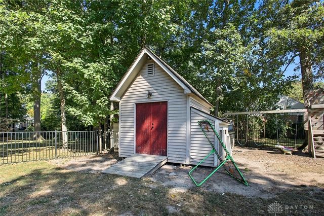 970 Forest Edge Avenue, Springfield, OH 45503