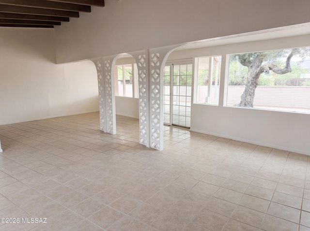 5211 E 20th Street, Tucson, AZ 85711