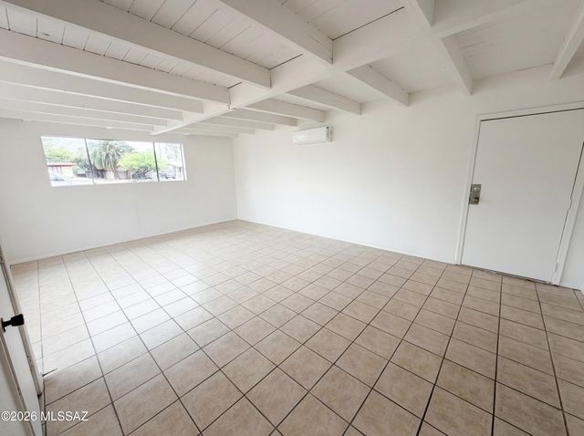 5211 E 20th Street, Tucson, AZ 85711