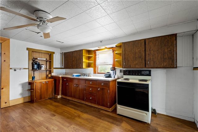 11 Madison Street, Cokeburg, PA 15324