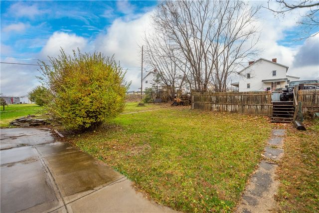 11 Madison Street, Cokeburg, PA 15324